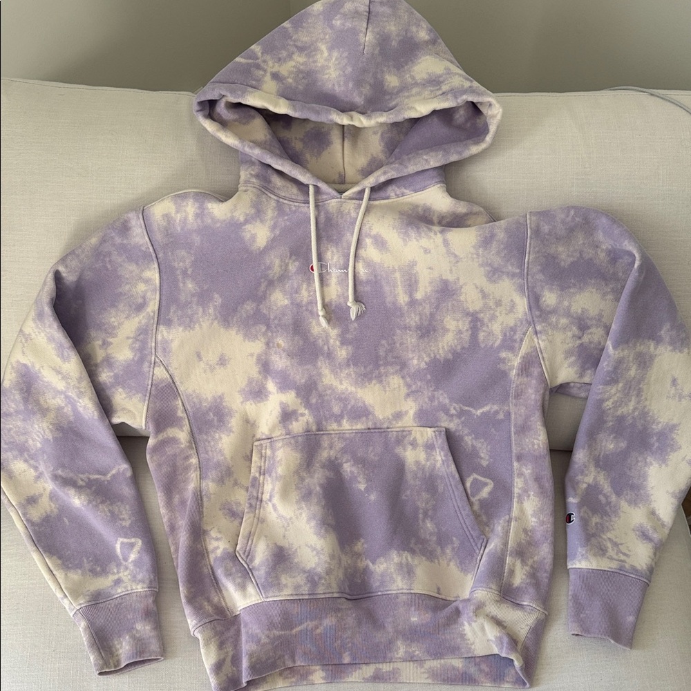 Champion | unisex | Lavender Tie-Dye Hoodie | Urban Outfitters